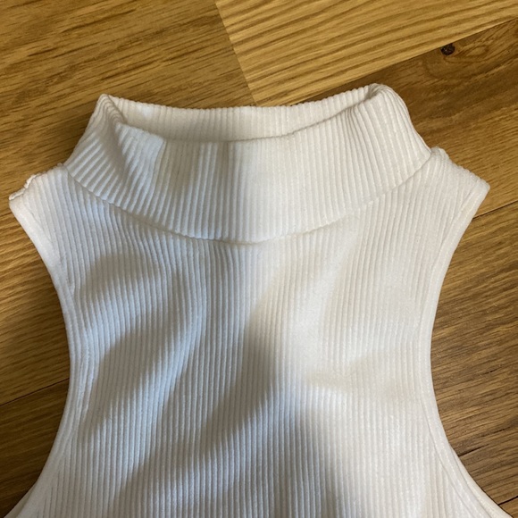 white turtleneck tank - Picture 3 of 6